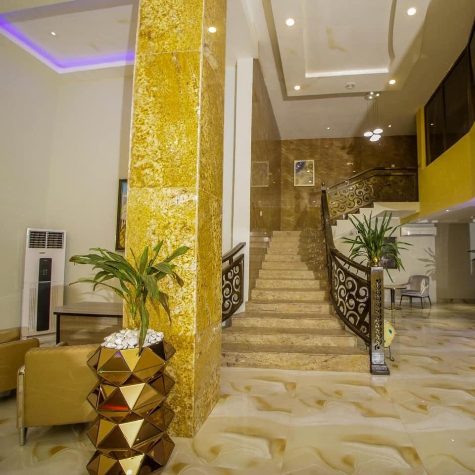 Perfecto La Villa Hotel And Suites Lagos Exterior foto