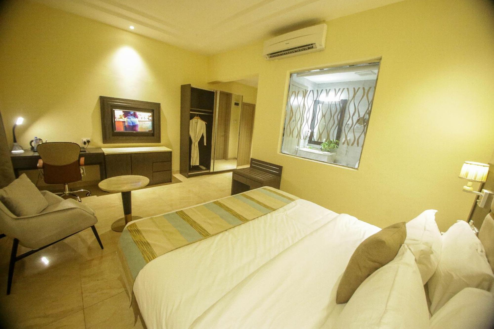 Perfecto La Villa Hotel And Suites Lagos Exterior foto