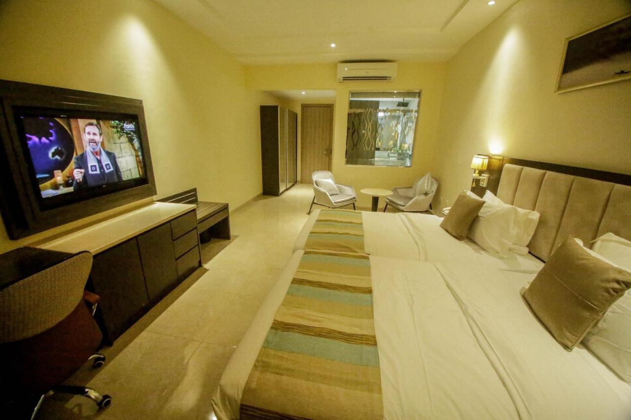 Perfecto La Villa Hotel And Suites Lagos Exterior foto